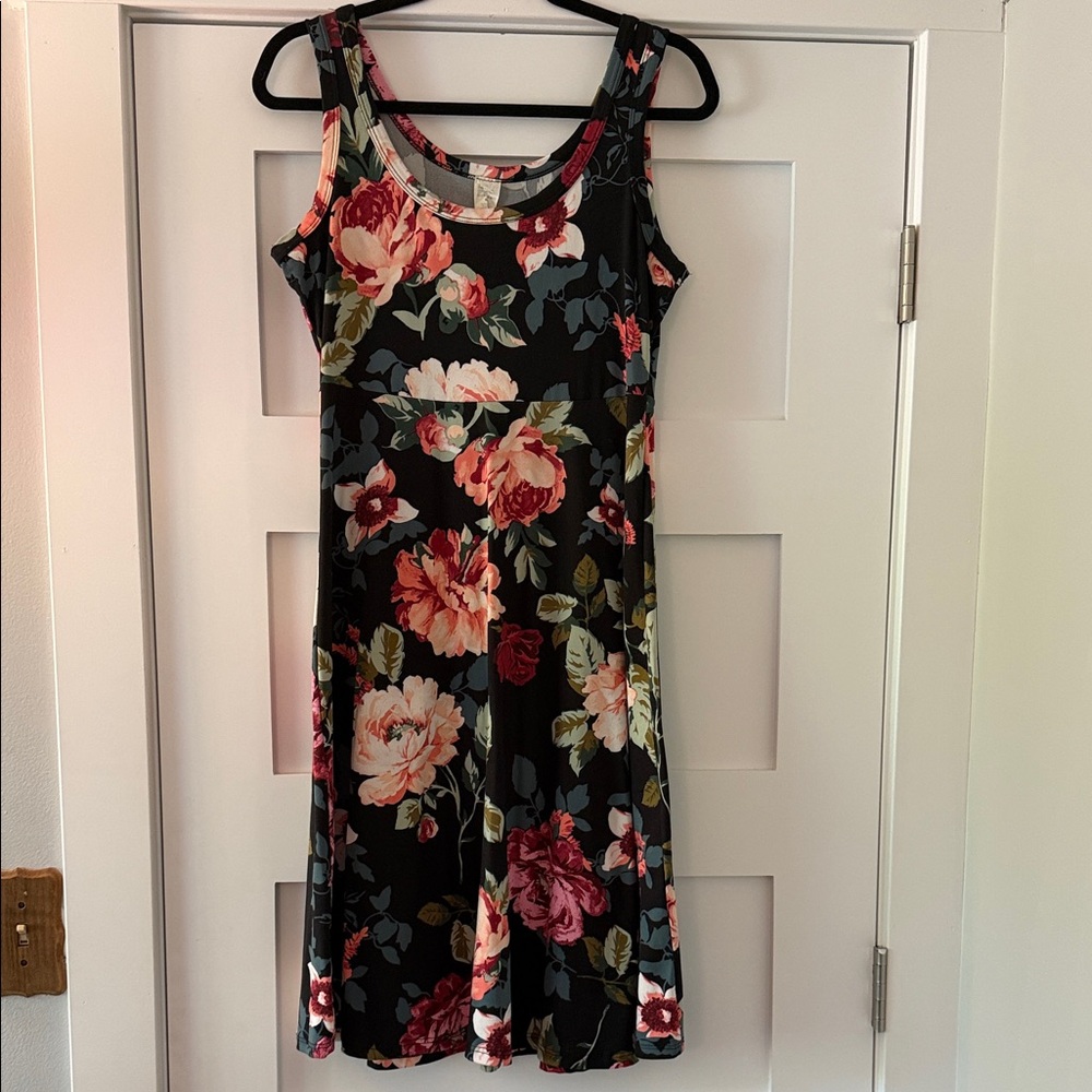 Black Floral Sleeveless Dress - Women's